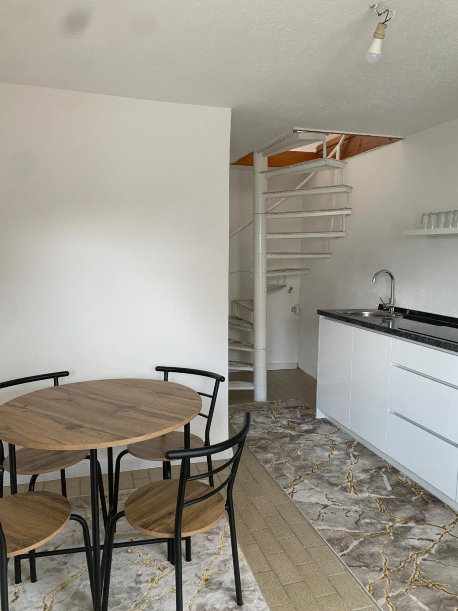Ferienwohnung Little Heaven Free Parking SJJ Exterior foto
